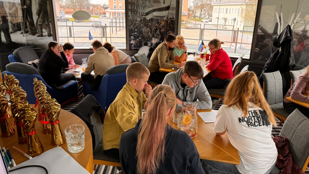 Mälumäng Ugandi Restos