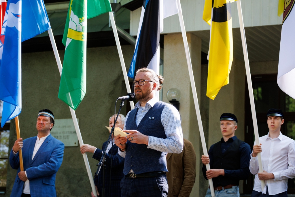 Jorma Riivald Eesti lipp